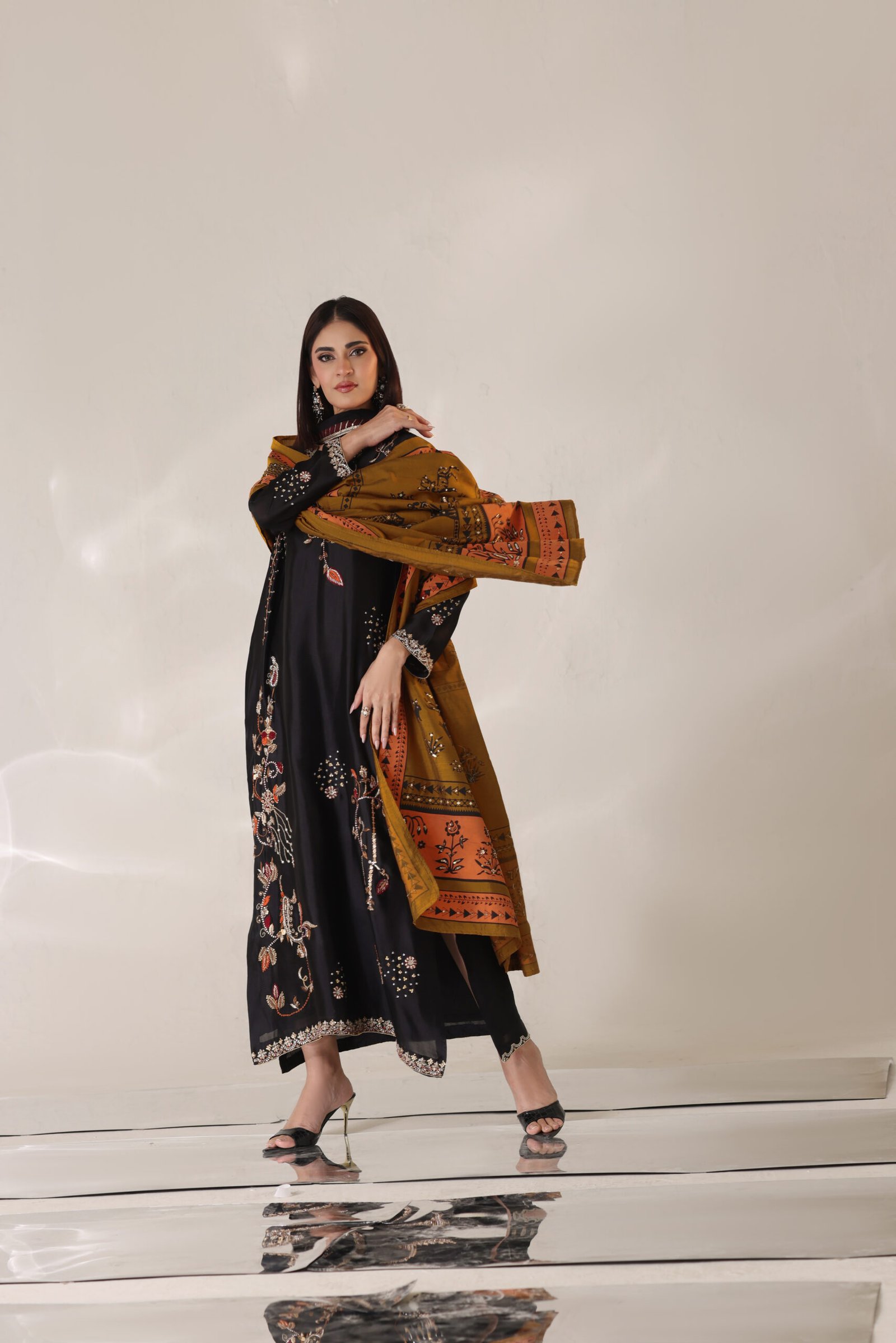 Veronica — Shawl — ZEPHYR - Image 6