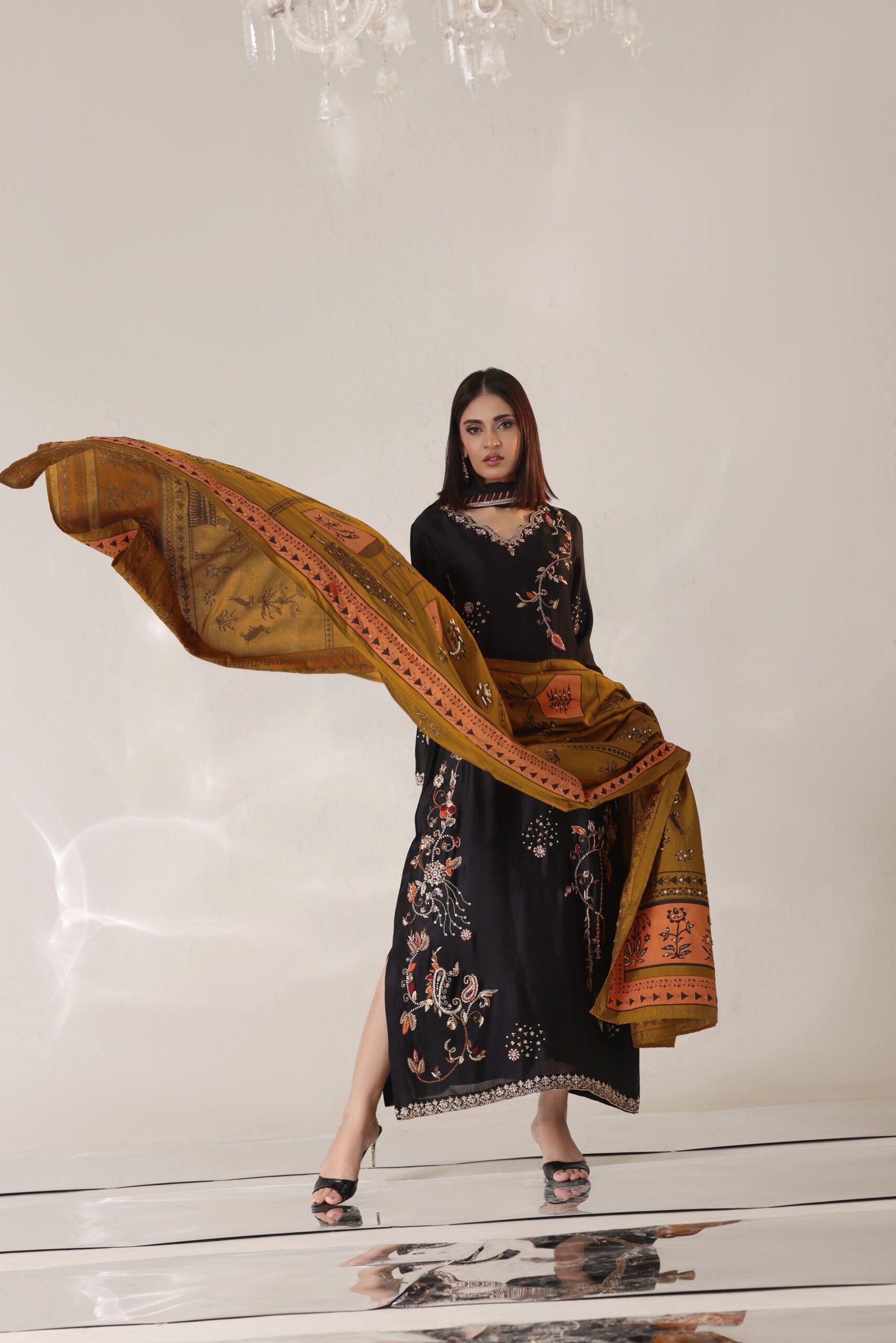 Veronica — Shawl — ZEPHYR - Image 5